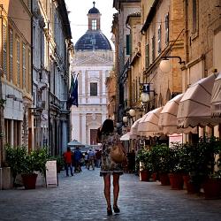 Dans les rues de Macerata, Italie