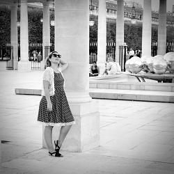 Comme une modèle ? Palais Royal, Paris